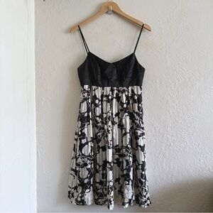 BCBG Max Azria MAXAZRIA Black White 100% Silk Sleeveless Floral Dress Size 4